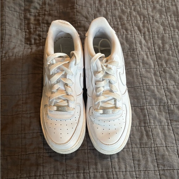 White Air‎ force 1 - Picture 2 of 5